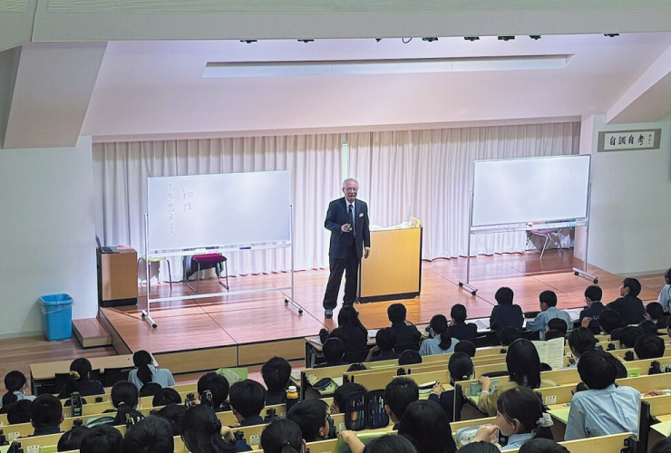 生徒が楽しみにするリベラルアーツ教育である学園長の講話
