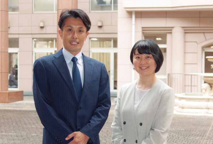 （左）中学入試対策委員長 吉田秀徳先生　（右）中学入試対策委員 水嶋瞳先生