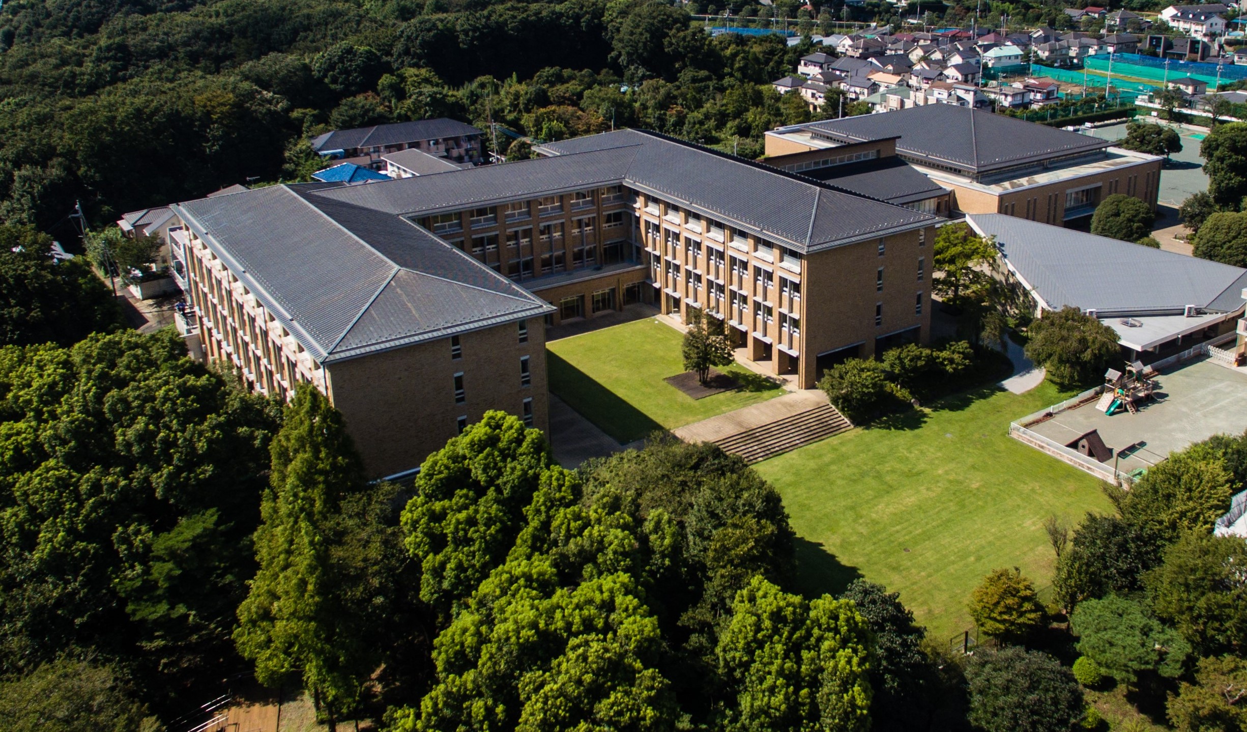 晃華学園中学校