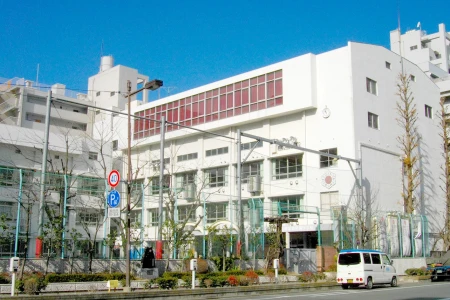 東京都立白鴎高等学校附属中学校の画像