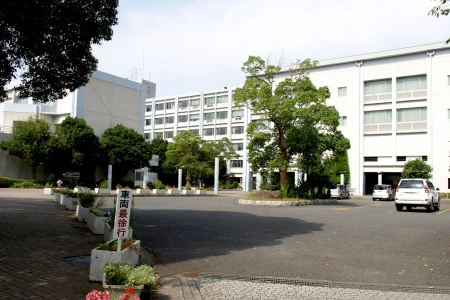 横浜市立南高等学校附属中学校の画像