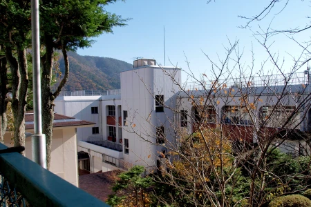 函嶺白百合学園中学校の画像